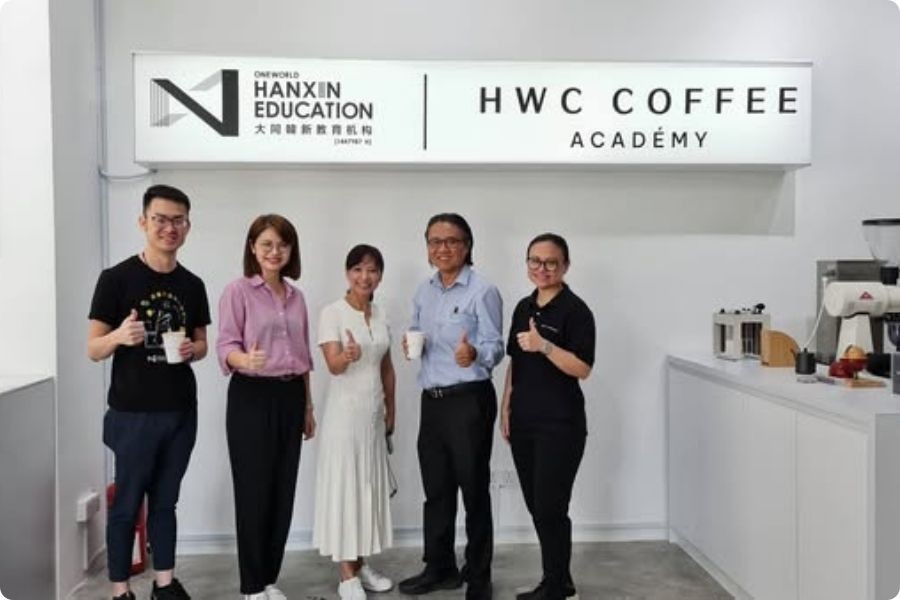 Penny Lin, the founder of HWC Roasters, visited Oneworld Hanxin Education